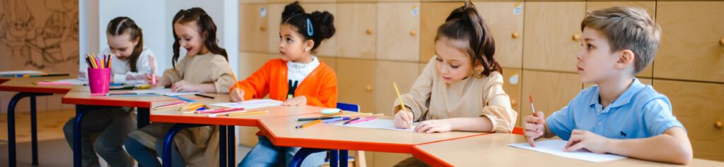 Enfants en classe